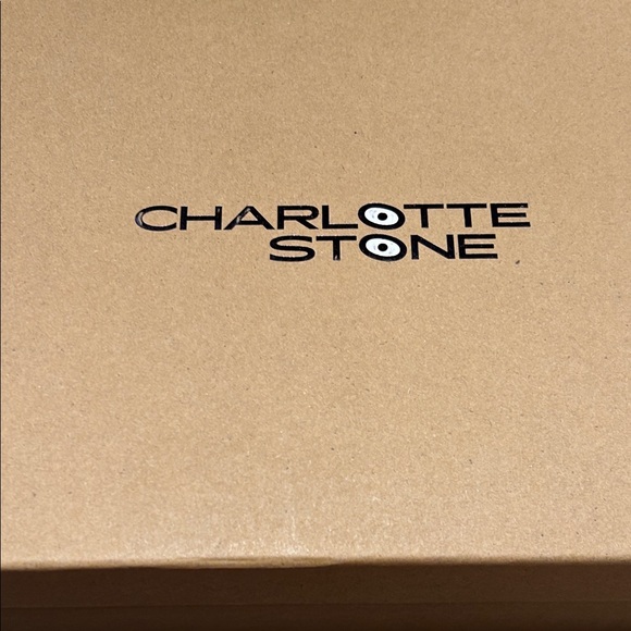 Charlotte Stone Perris Sneakers size 8 NIB - Picture 2 of 9